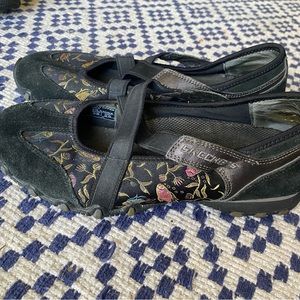 Skechers floral Mary Jane